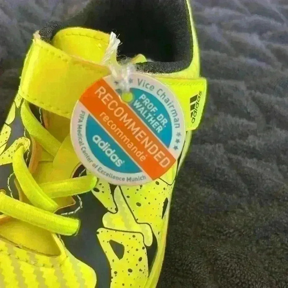 adidas Kids Sneakers in Neon Yellow and Black - Picture 5 of 5